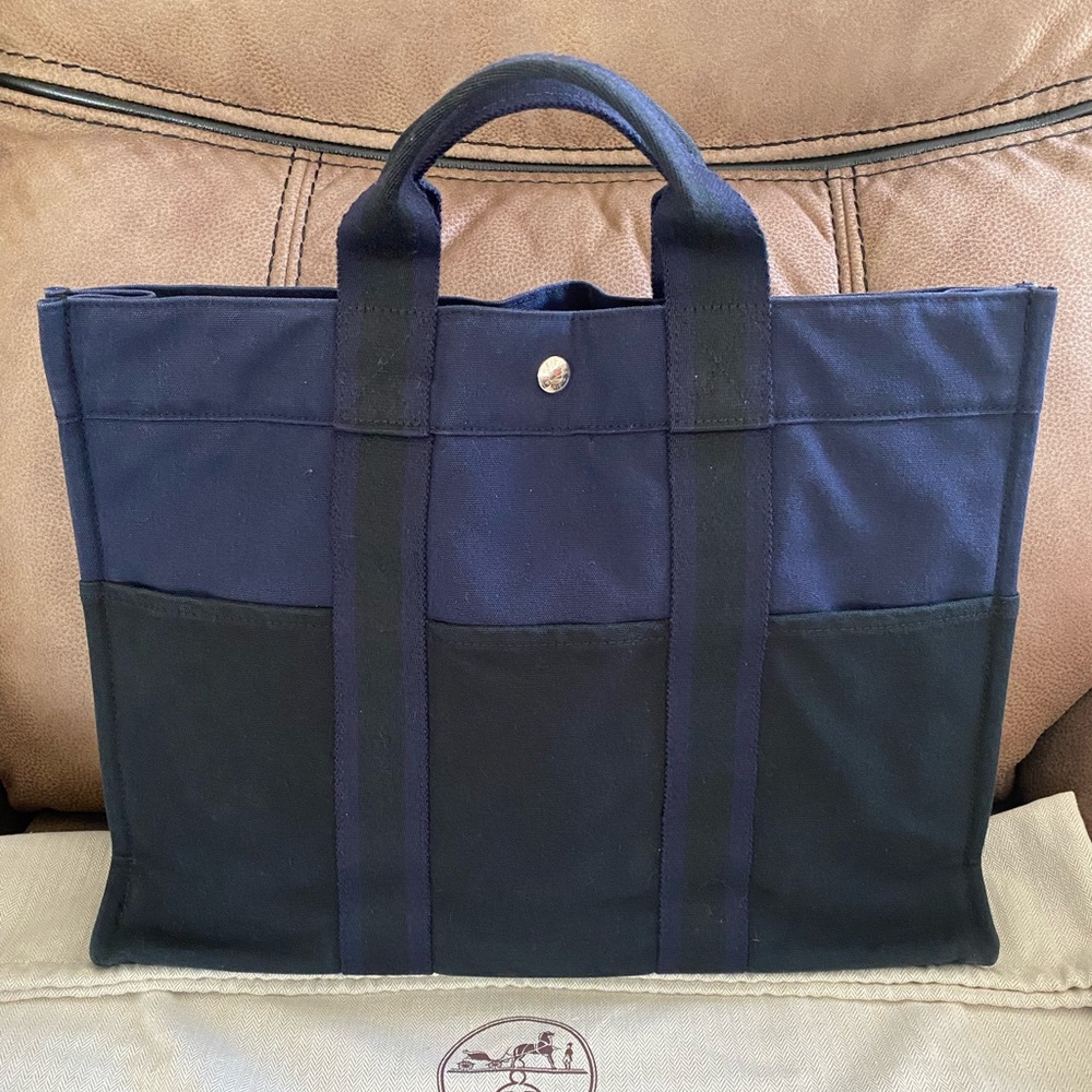 Authentic HERMÈS FOURRE TOUT MM Hand Tote Bag Black/Navy ❤️